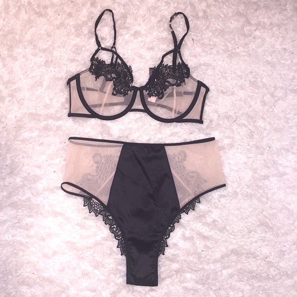 VS Dragon Appliqué Balconet & Cheeky Set 36/34/M-NWT - Picture 2 of 9
